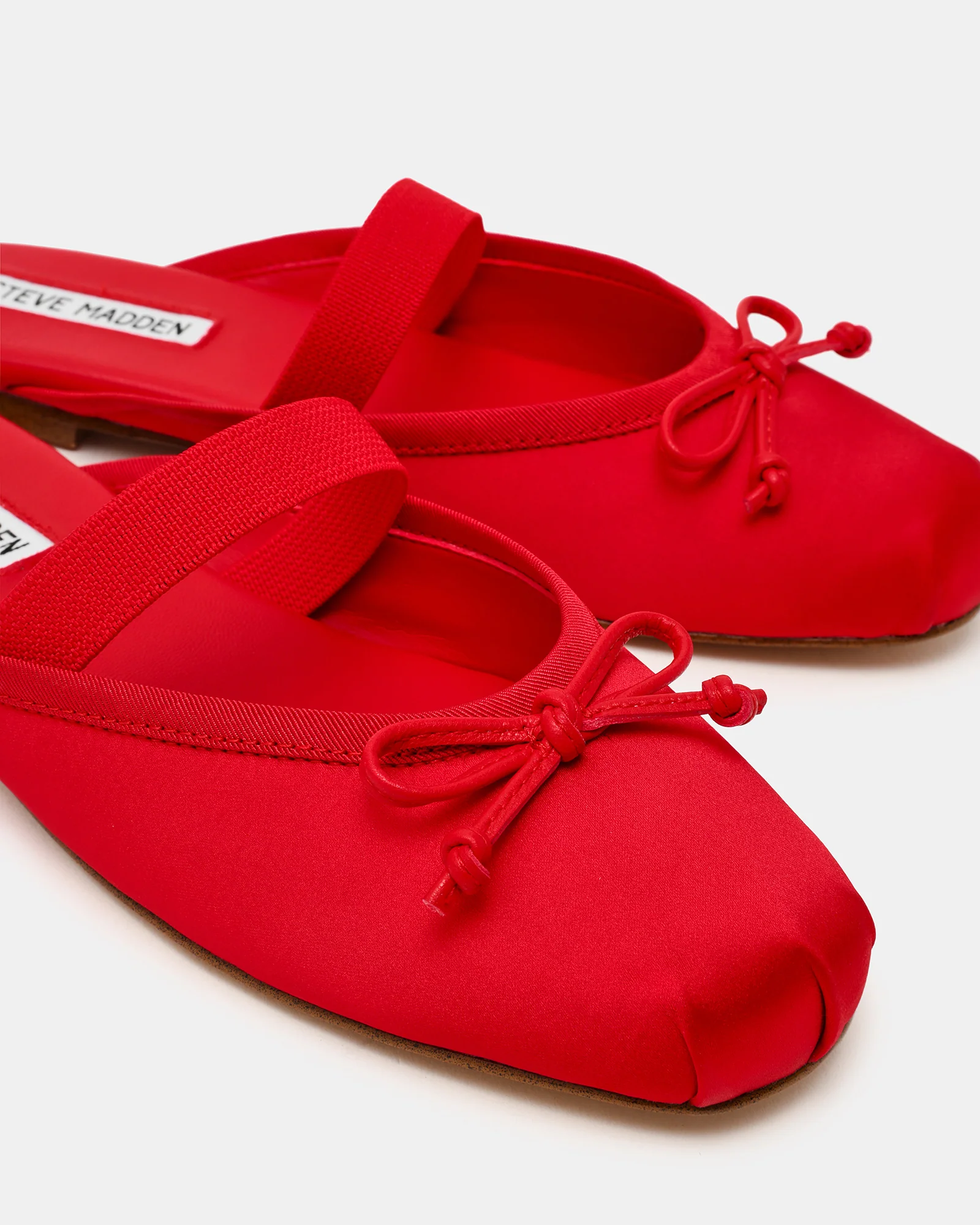 Cutesy Ballerina Rosso Satin - Image 3
